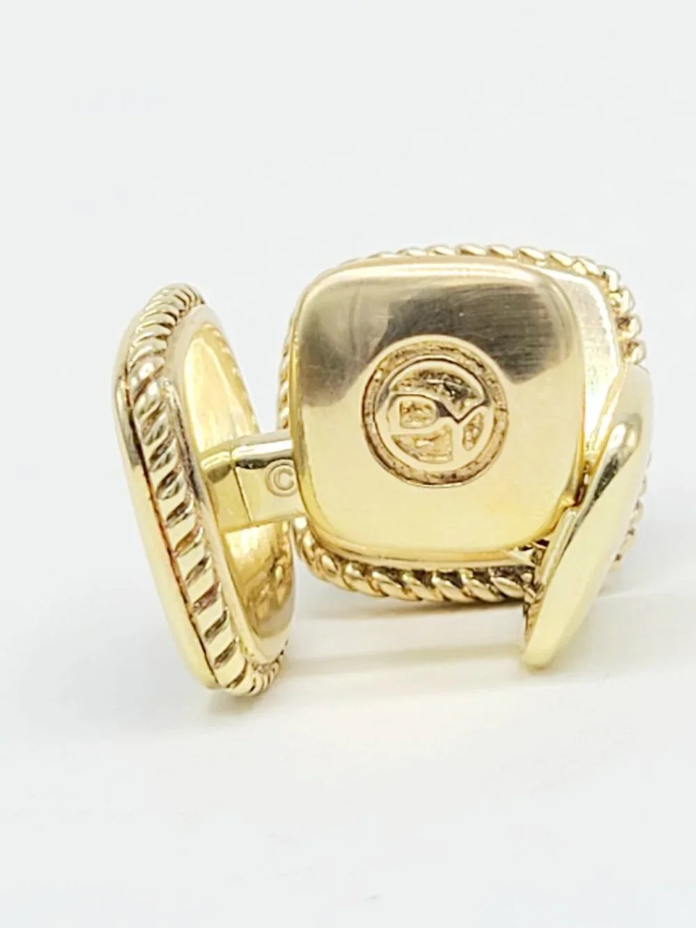 David Yurman Exotic Stone Cufflinks in Black Onyx in 18K Yellow Gold - RARE